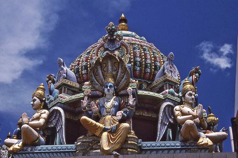 WT 0600 105-24 Singapore.jpg